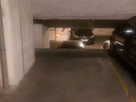 loue place de parking paris 9