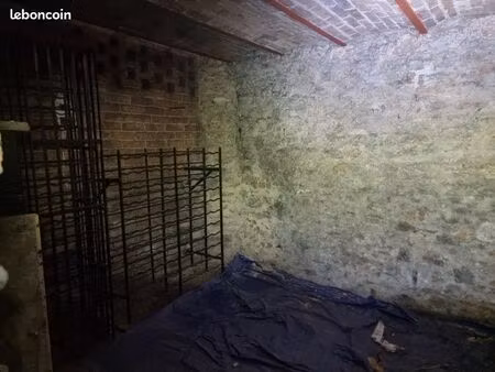 vends cave saine 10m2 - victor hugo