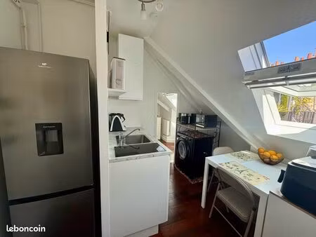 rare: pied-à-terre champs-élysées