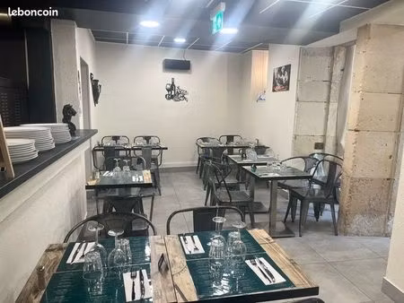 fond de restaurant pizzeria i