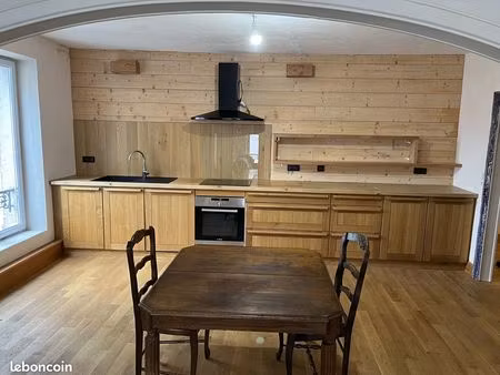 appartement rénové f3 hyper centre