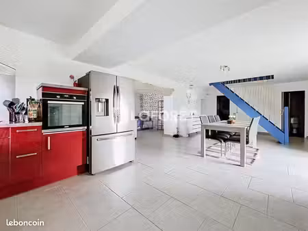 maison 4 pièces 160 m²