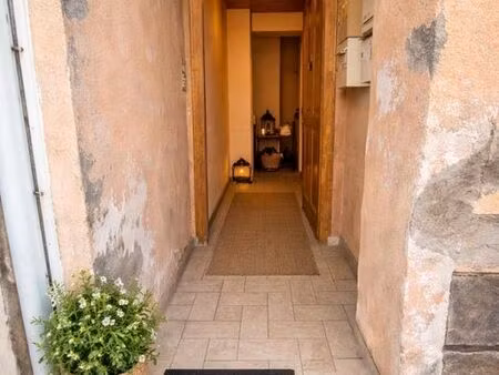 charmant batiment a vendre