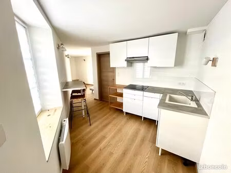 t2 bis meublé 32m² - rénové à neuf - remiremont centre