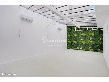 bureau 200 m²