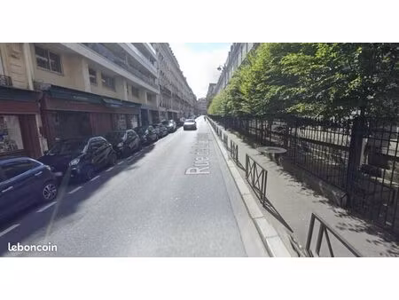 commerce 51 m²