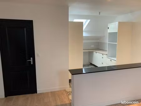 à louer – appartement f3 rénové de 65 m² – centre-ville de villeneuve-la-guyard (89340)