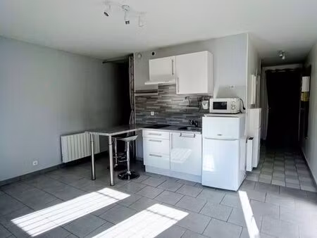 studio 1 pièce 32 m²