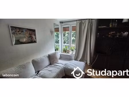 chambre 1 pièce 12 m²
