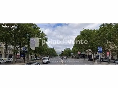 commerce services 56 m²