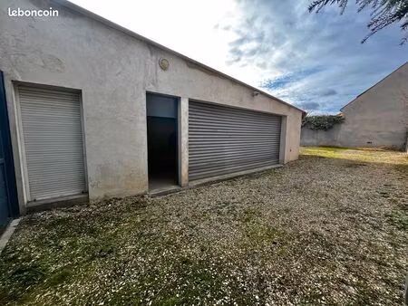 juvisy sur orge : bâtiment indépendant de 174 m² sur terrain de 464 m² proche nationale 7