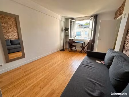 location meublée appartement 2 pièces 43 m² issy-les-moulineaux (92130) 1.390