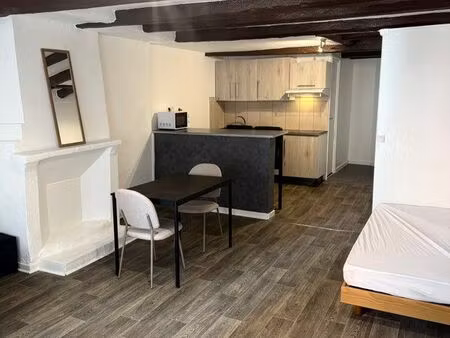 studio meublé et équipé annonay 490