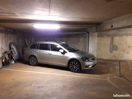 parking à louer