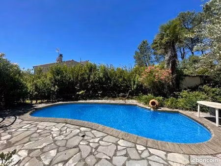 maison 9 pièces avec piscine à rénover