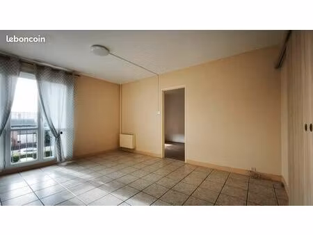 t2 lumineux de 50 m² avec parking privatif et cave – troyes secteur hôpital