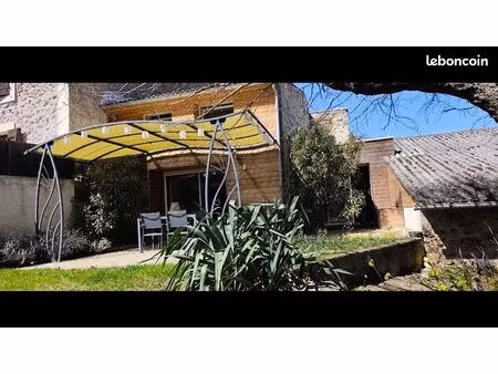 maison en pierres ardéchoise
