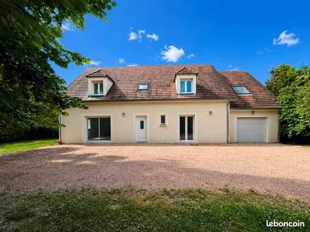 maison 9 pièces 192 m²