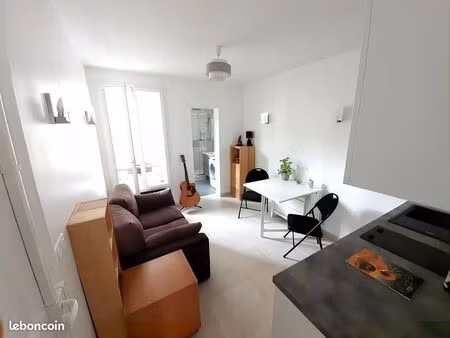 beau 2 pièces meublé totalement rénové aux batignolles  paris 17ème