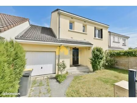 maison 6 pièces 110 m²
