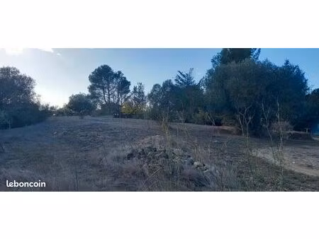 terrain 603 m² moussan