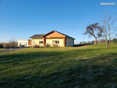 saint laurent  maison récente avec accès pmr et grand terrain hors lotissement