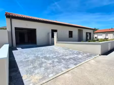 ​maison neuve en brique - plain-pied 101m² - roiffieux (norme rt2020)