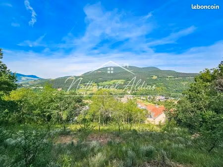 terrain 1300 m² la cresse