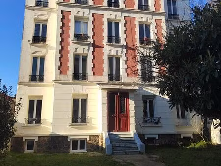 appartement d'une surface au sol totale de 69 82 m² calme  lumineux  vue sur jardin  derni