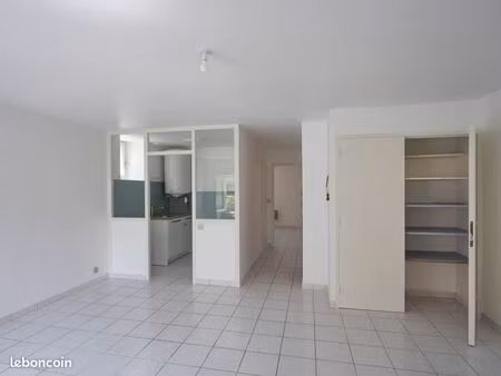 loue appartement f2 à tournon-sur-rhône