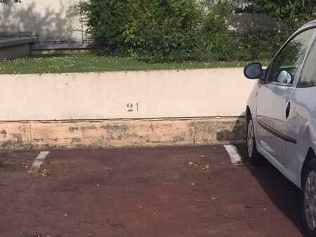 a louer parking extérieur