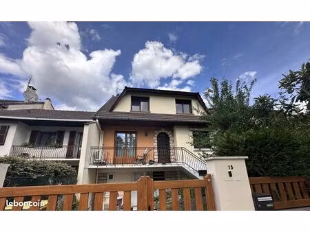 maison 6 pièces 125 m²