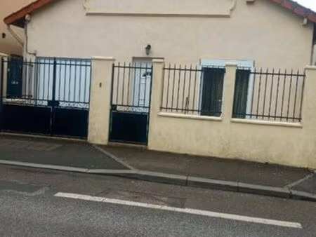 location pavillon avec box