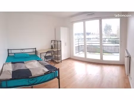appartement 3 chambres  entièrement meublé et équipé  en face de l'essec  cergy-préfecture