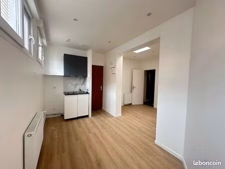 studio refait à neuf - 18 m² - à 5 mnt de la gare rer c et commerces