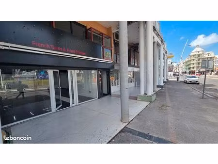 emplacement n° 1 - secteur commercant