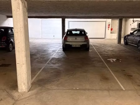 parking à louer