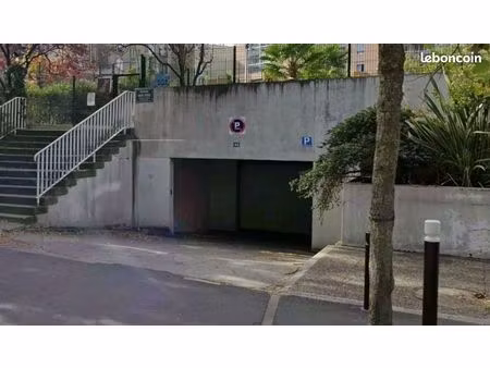 location place de parking