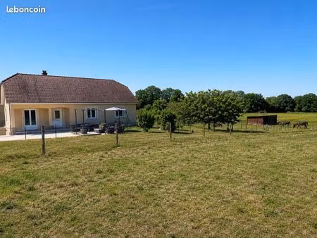 plain-pied récent 2009 – 3 chambres – sous-sol complet – terrain 1 491 m² – vue dégagée
