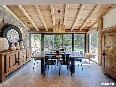villa 4 pièces 130 m²