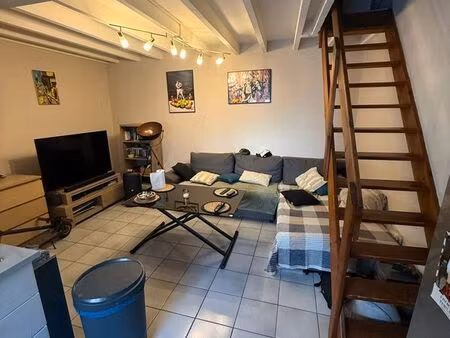 petite maison indépendante meublée avec cours privative