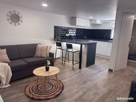 studio cosy rénové - premiere location