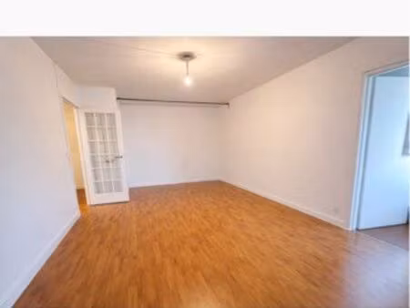 t1 34 m2 balcon parking