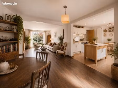 maison chaleureuse familiale et évolutive
