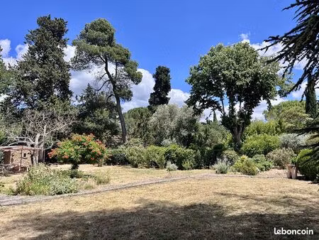 villa 6 pièces 161 m²
