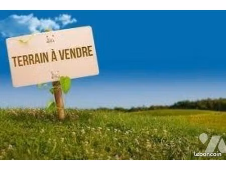 terrain 779 m² epaney
