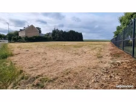 terrain 1300 m² cesny les sources