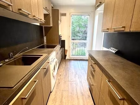 yerres gare f5 de 85 m² avec parking et cave