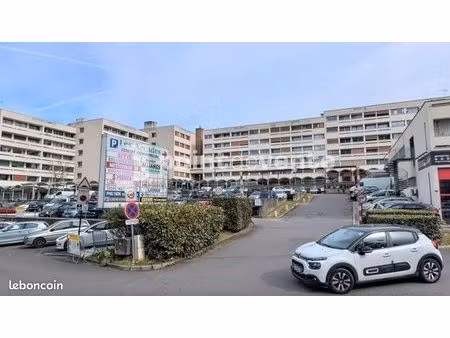 local commercial 341 m²