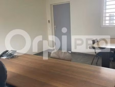 bureau 19 m²